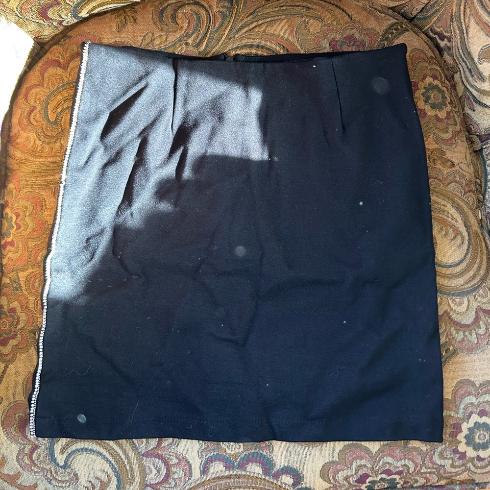 Black perfect condition y2k rhinestone mini skirt